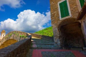 ponte vecchio a dolceacqua