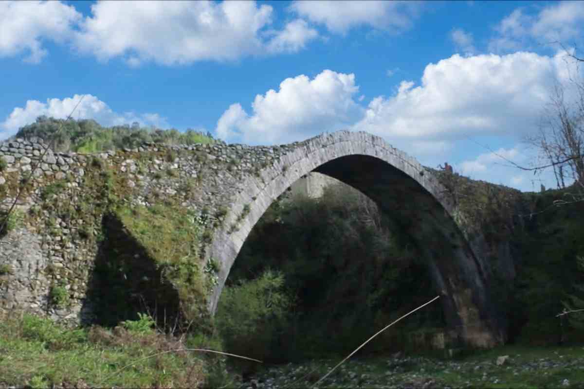 il ponte di annibale sul fiume savuto