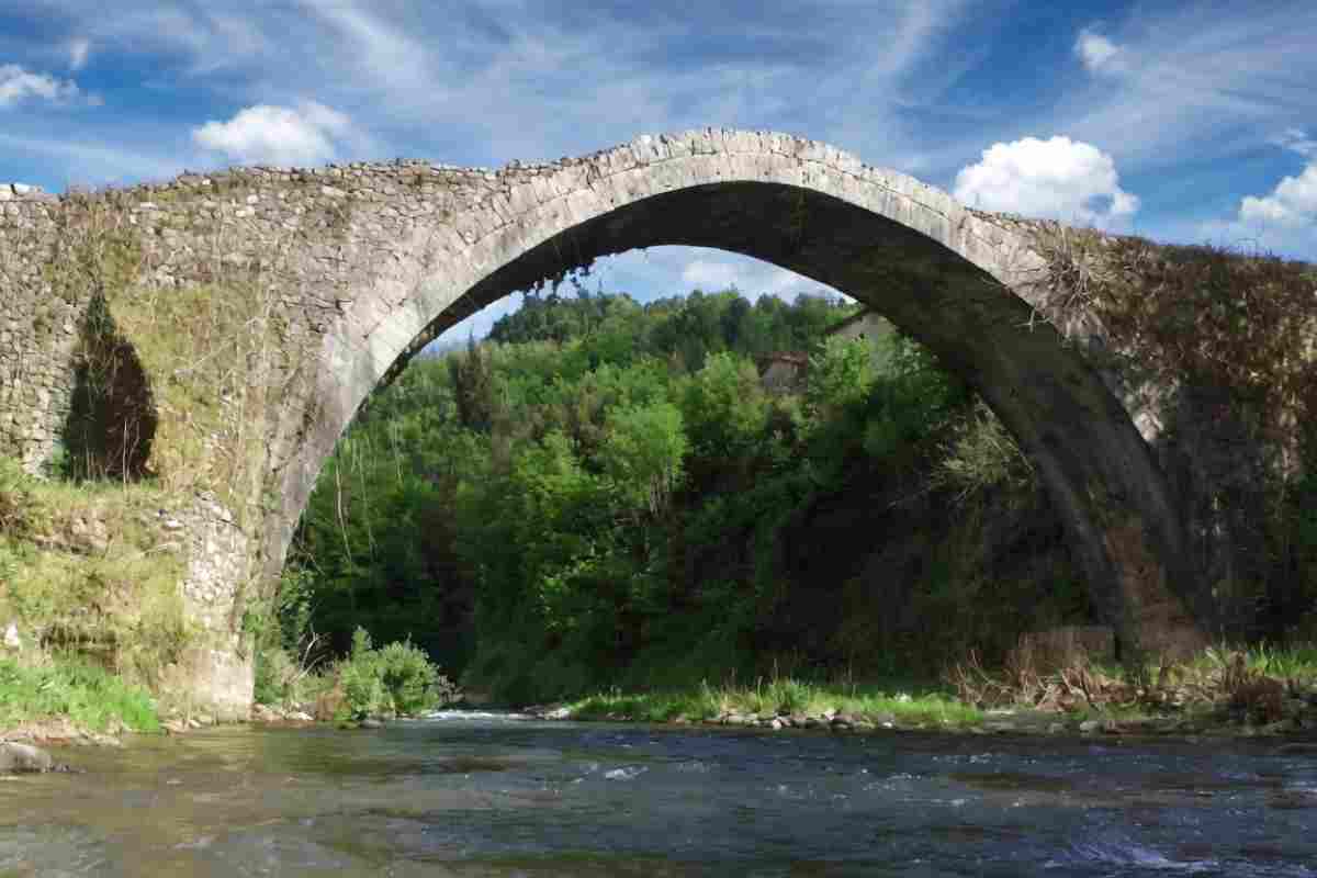 il ponte di annibale sul fiume savuto