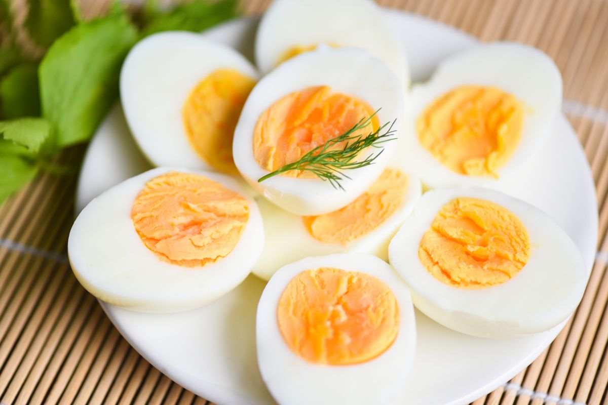 Uova sode mai così buone: la crema che le trasforma in un capolavoro